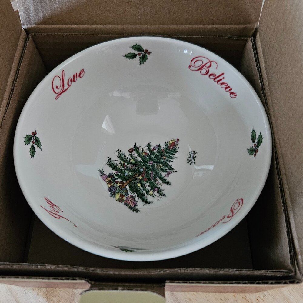 Spode Christmas Annual 6 Inch Bowl 2023 - Picture 2 of 12